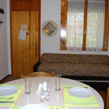Comfortable Flat With Garden - Beahost Μπιμπιόνε