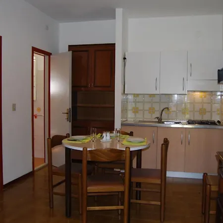 Διαμέρισμα Comfortable Flat With Garden - Beahost Μπιμπιόνε