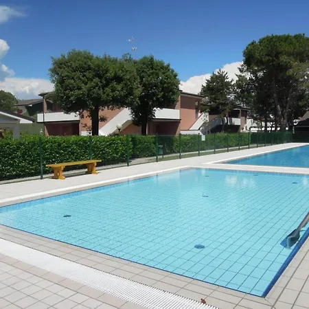 Comfortable Flat With Garden - Beahost Διαμέρισμα